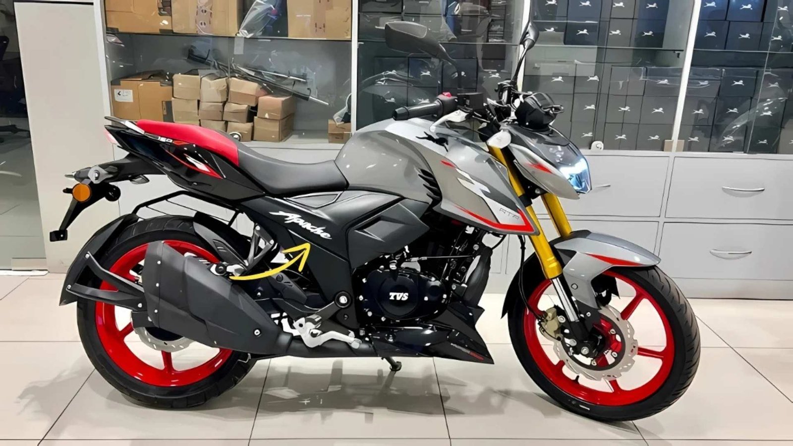 TVS Apache RTR 200 – High Power Engine Bike Now Comes with Aggressive Styling and Race DNA